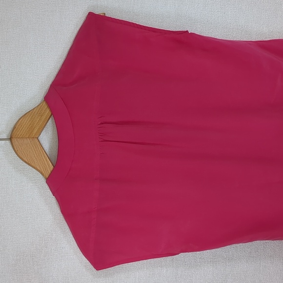 Max Studio Women's 100% Silk Sleeveless Blouse in Hot Pink Size XS - Picture 9 of 11